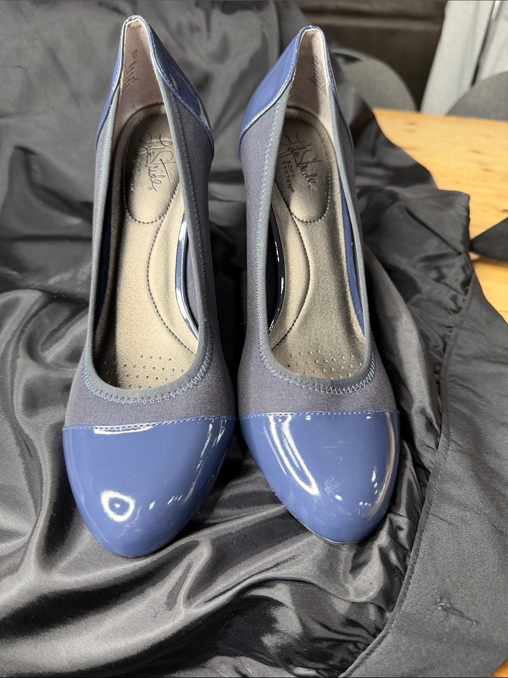 Life Stride Women’s Sz 10 Navy Blue Patent Cap-Toe Comfort Pumps Parigi Stretch